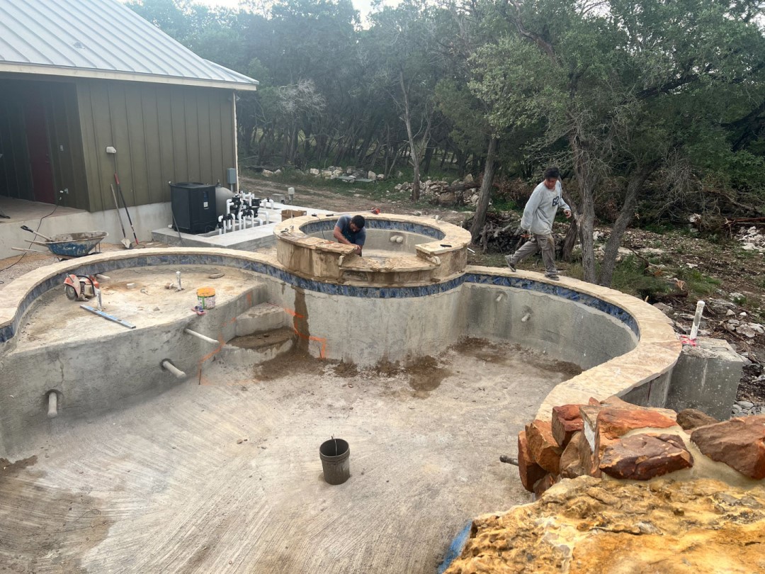 custom pool construction